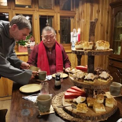 Pielgrzymi z daleka grafika